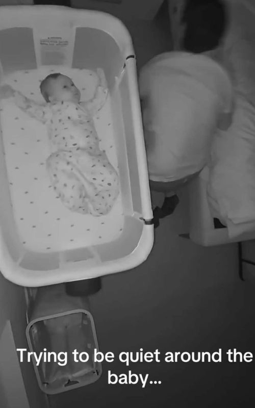 Still from @pedro.pezcal0's TikTok post: Baby stays calm despite accidental kick during sleep